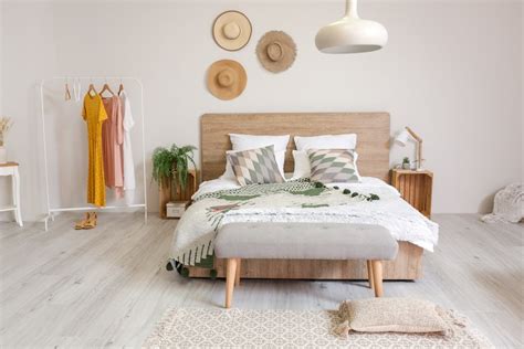 Today's feng shui for love is back to basics to set up a bedroom that cultivates more intimacy. Bedroom Feng Shui For Better Sleep - Smart Nora