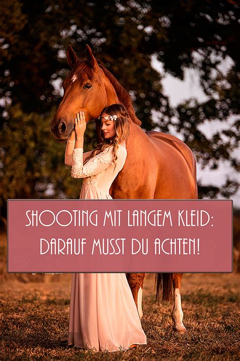 Ich weiss nicht ob mein beitrag hier richtig aber ich probier es jetzt einfach mal. Tipp: Shooting mit langem Wallekleid | Pferde fotografie ...
