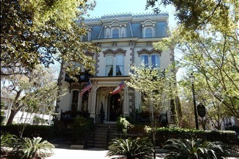 Savannah Historic Homes Walking Tour 2024