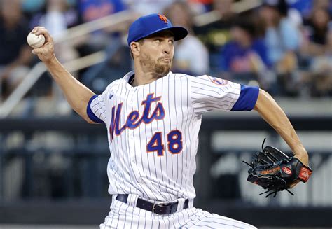 Jacob Degrom Dominates In Pitchers Duel As Mets Nip Phillies News