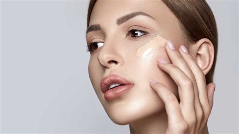 Moisturise your face it doesn't matter. Amazing Technique While Adding Foundation On Your Face ...