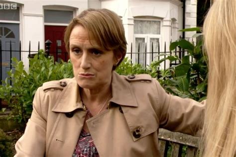 Eastenders Michelle Fowlers Hair Leaves Fans Baffled As It Suddenly