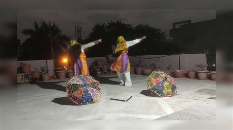 Masti Dance On Aamu Kaka Baba Na Poriye Garba Raas Masti 2020