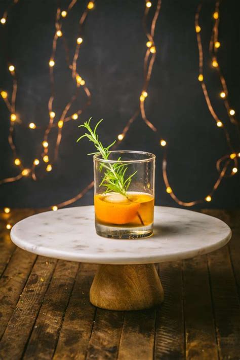 Learn how to make in 3 easy steps! Spiced Rosemary Old-Fashioned - Nerds with Knives | How to ...