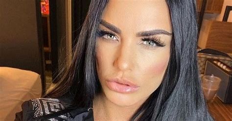 Katie Prices Makeup Masterclass Sees Star Return To Limelight After