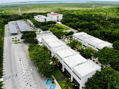 Conoce Universidad De Anáhuac Cancún