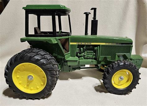 1 16 John Deere 4450 With WFE MFWD And Duals Farm Toy Tractor EBay