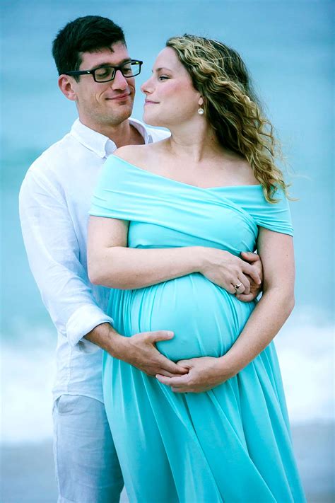 Unique Pregnancy Photography Poses
