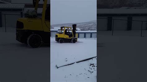 How To Drive Your Forklift In The Snow Without Forklift Tire Chains
