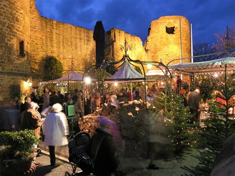 Weihnachtsmarkt Neuleiningen: Weihnachten im mittelalterlichen Burgdorf