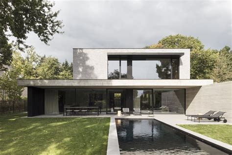 This Belgian Villa Features Cube Like Volumes Animated By A Vivid Play