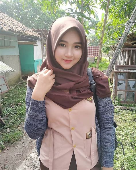 Koleksi gambar gadis melayu cantik bertudung. Foto Cewek2 Cantik Lucu Berhijab Anak Kecil / 30 Gambar Kartun Muslimah Bercadar Syari Cantik ...