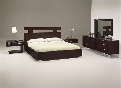 Divans, wooden & metal king size beds. Grand Furniture: Bed Designs : Sofa, Bed, Dinning Table ...