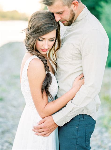 21 Summer Engagement Photo Ideas To Copy Now Stylecaster