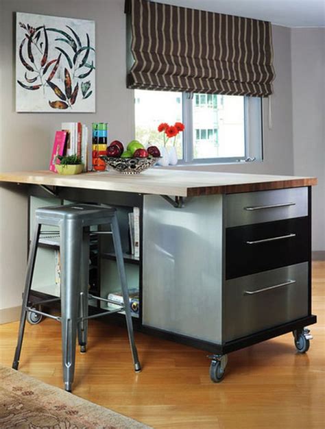 Available in many sizes, shapes and finishes, kitchen islands are not only practical, but are also attractive and provide a variety of features for organization and convenience. 10 Stylishly Functional Kitchen Islands