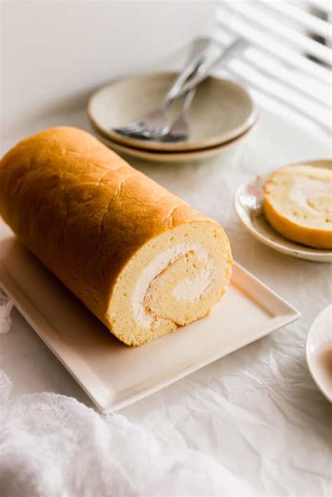 Perfect Swiss Roll Cake Sift Simmer