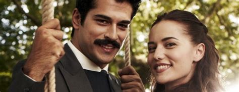 2 aylık hamile olan ünlü oyuncu gözyaşlarını 2017 yılında burak özçivit'le rüya gibi törenle evlenen fahriye evcen hamile olduğunu öğrendi. Fahriye Evcen hamile Highlife Magazin