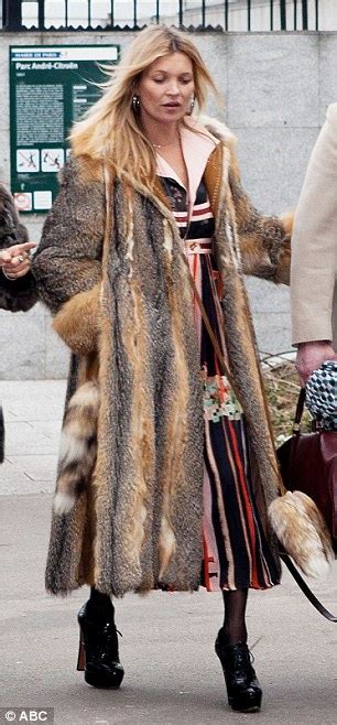 Kate Moss Wears Long Fur Coat For Second Day In A Row Daily Mail Online