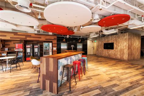 Innovative Office Designs In Singapore Attract Global Companies Seeking
