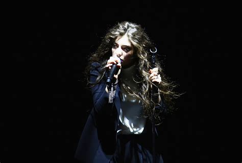 Wallpaper Black Singer Lorde Guitarist Singing Entertainment
