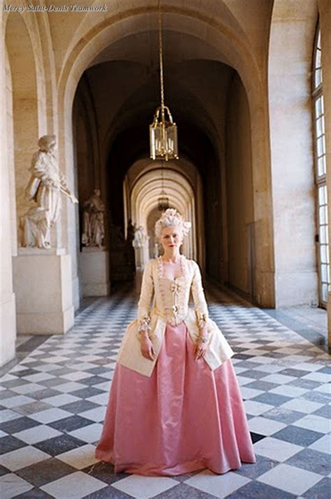 Kirsten Dunst As Marie Antoinette Sofia Coppola Film Marie Antoinette Rococo