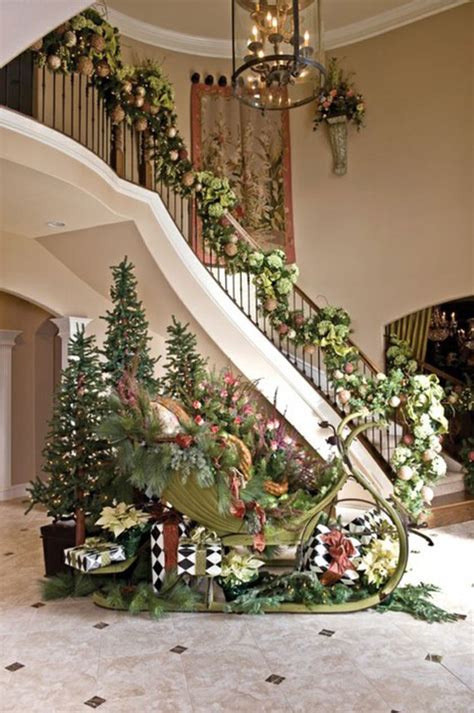 How to decorate a house for Christmas