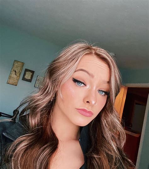 Zoe laverne is a huge star on tiktok with 13.5 followers. Zoe Laverne on Instagram: " " in 2020 | Laverne ...