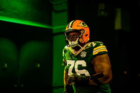 Do it in your private office. Mike Daniels 10/15/2018 | Green bay packers, Green bay, Packers