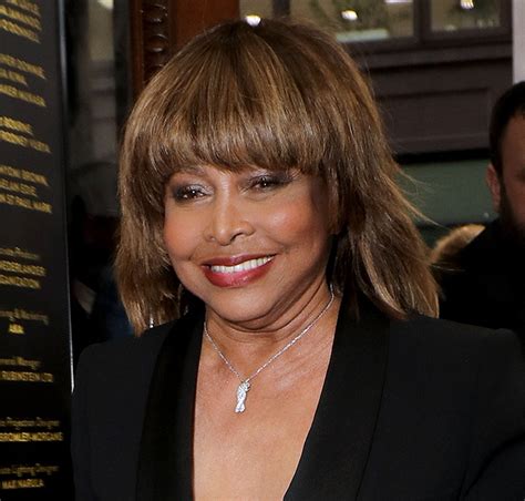 The latest tweets from tinaturner (@lovetinaturner). Em sua biografia, Tina Turner revela ter ido para um ...