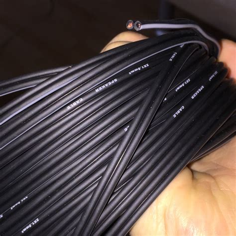 Welche Kabel gehören bei den Teufel Speaker Kabel zum Plus & Minuspol