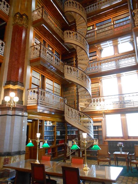 Des Moines Iowa Capitol Bldg Library Love The Detail On The Spiral
