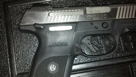 Ruger Sr40c 40 Cal Stainless Steel 15 Round Mag For Sale At Gunauction