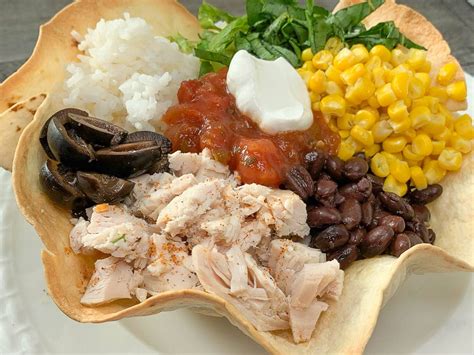 Find A Recipe For Easy Chicken Taco Bowls On Trivet Recipes A Recipe