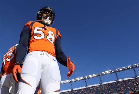 Denvers Great Divide Between Offense And Defense Puts Broncos In Rare