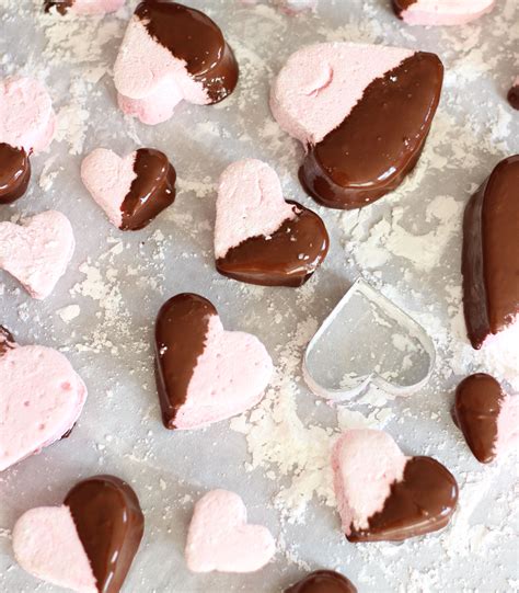 Chocolate Dipped Strawberry Marshmallows