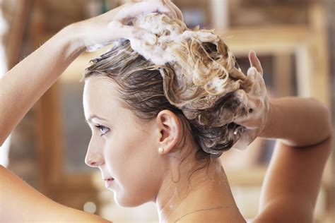 hair wash mistakes that most women make in the shower baggout