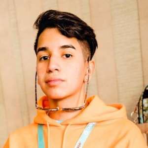 Namun perlu untuk diketahui bahwa angela grace saat ini tidak hanya viral di tiktok saja tetapi dirinya kini viral juga banyak dicari di twitter dengan pencarian angela grace twitter. Social Media Celebrities >> TikTok(Musical.ly)- Notednames