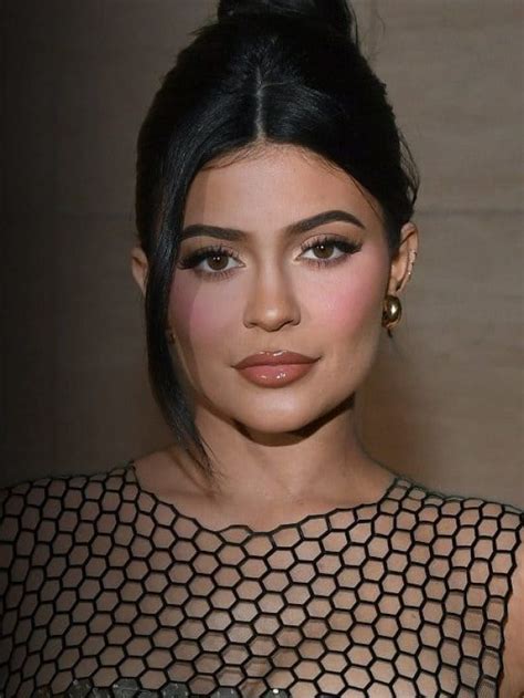 Kylie Jenner Age Cosmetics Husband Net Worth Aboutbiography