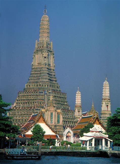 The Towering Temple Of Dawn Wat Arun On The Eastern Side Of The Chao