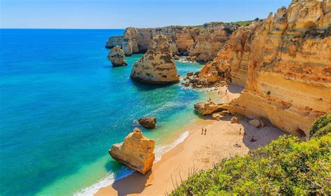 Azores) ha 2 fusi orari. Algarve, le spiagge più belle del Portogallo | viaggioMag
