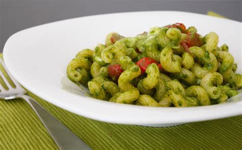 Pasta Al Pesto Con Mozzarella E Pomodorini Mastercheffa