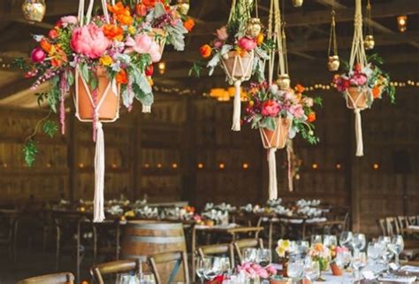 9 Hanging Wedding Centerpieces That Will Take Your Decor To A Whole
