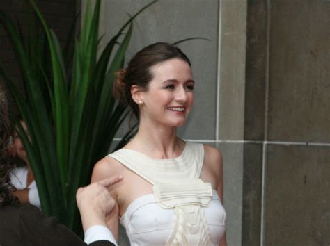 File Emily Mortimer At 2007 TIFF Cropped Wikimedia Commons