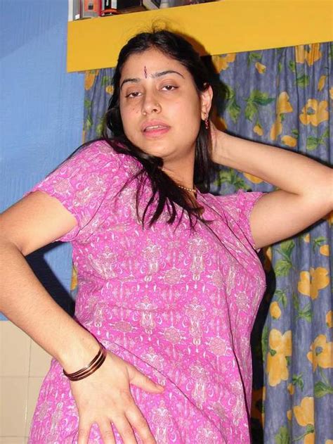 Desi Marati Randi Babhi In Pink Nighty Dress Exposing Back And Cleavage