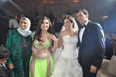 زفاف أسطوريّ لدنيا سمير غانم ورامي رضوان مجلة سيدتي