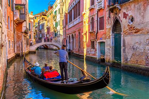 Experience Venice In Gondola Avventure Bellissime