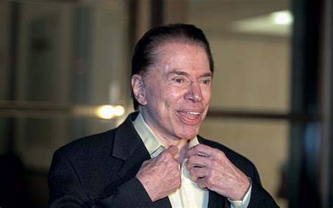 /ˈsiwvju ˈsɐ̃tus/) (born december 12, 1930), is a brazilian entrepreneur, media tycoon and television host. Silvio Santos lança programa com Dony De Núccio e tem ...