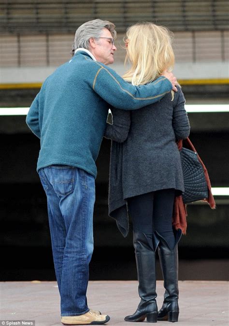 Goldie Hawn And Kurt Russell Share A Loving Kiss After 30 Years