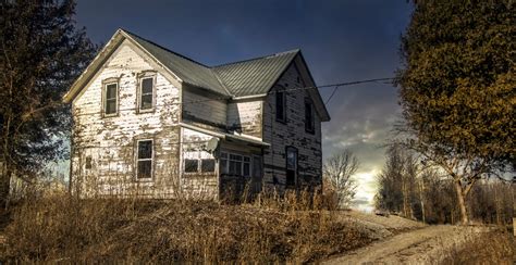 13 Of The Most Spooky And Haunted Places Across Canada Curated