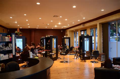Top 10 Best And Popular Beauty Salons In America For Women
